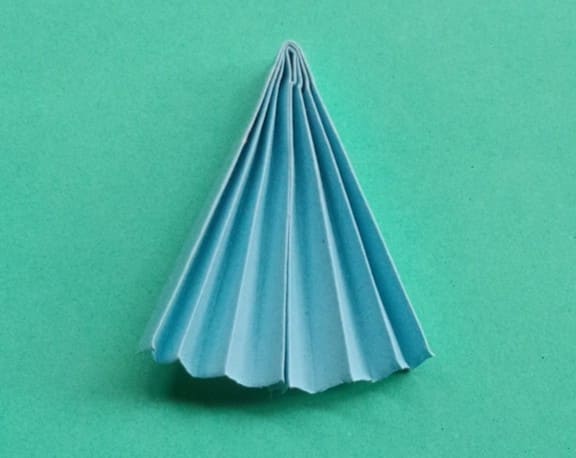 create the fish body using an accordion fold