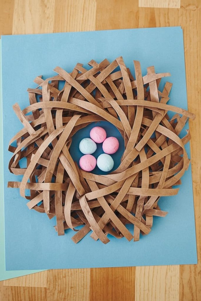 Nest Craft: A Woven-Look N Made From Paper Strips